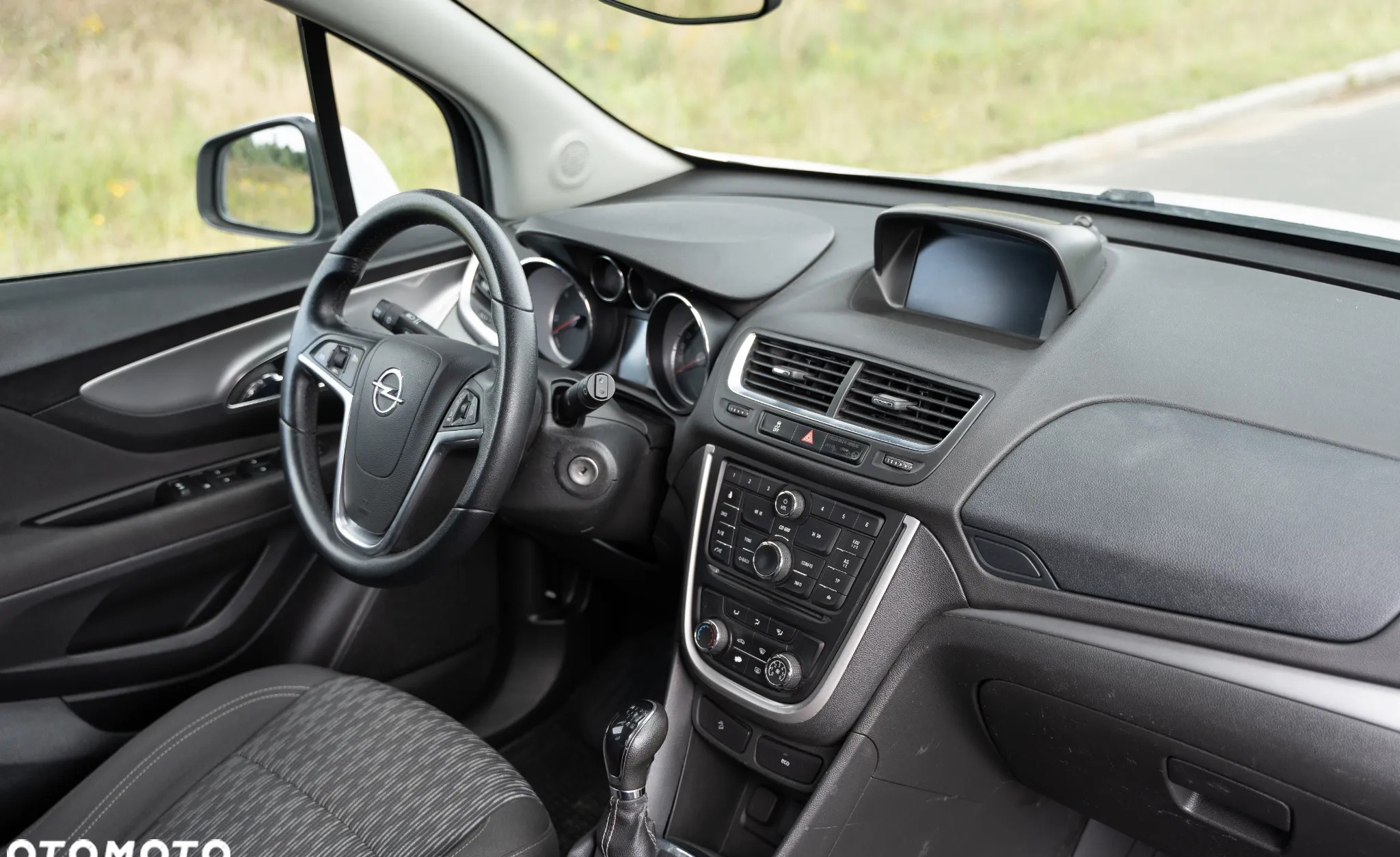 Opel Mokka cena 38500 przebieg: 176000, rok produkcji 2014 z Zawiercie małe 211